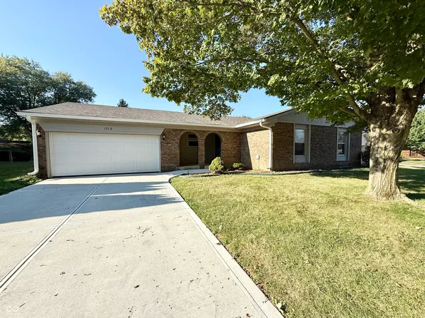 1713 Sycamore Dr, Plainfield, IN 46168