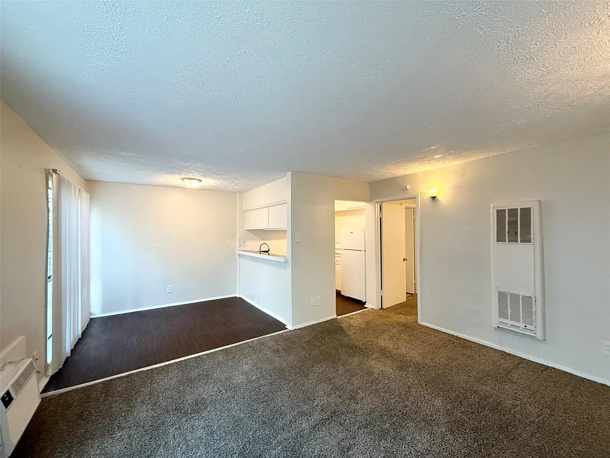 Building Photo - 3629 N Mac Gregor Dr #3