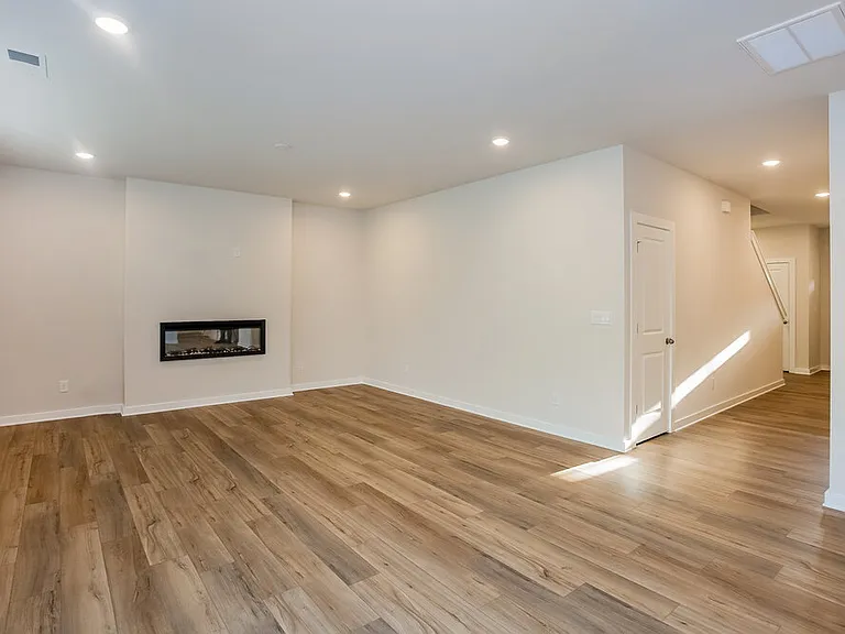 2512 Switchgrass Ct — Photo 6