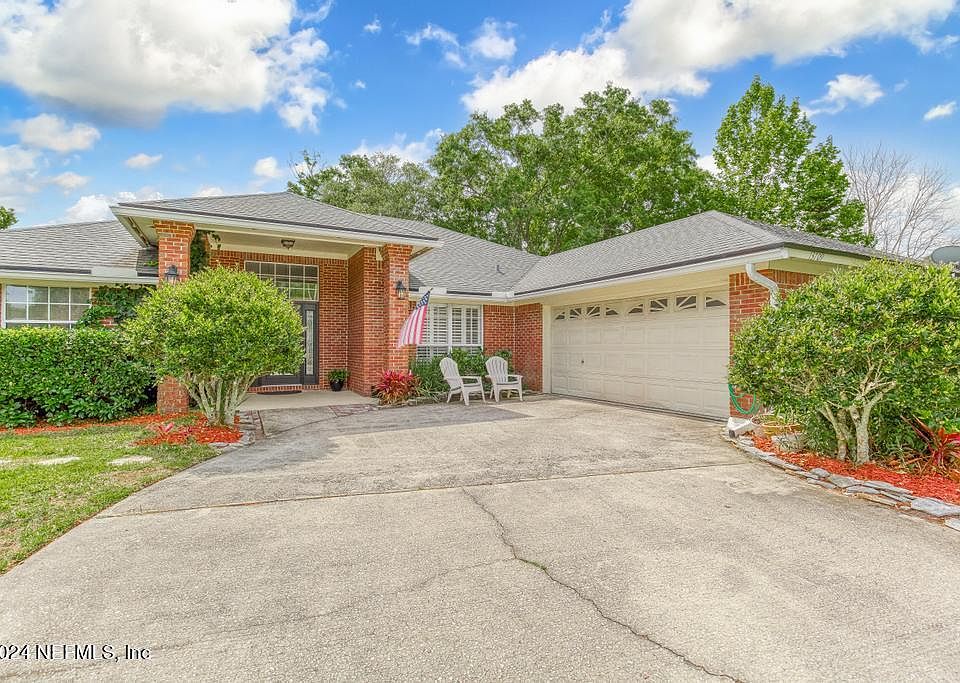 1st image of 13709 GLENHAVEN Court