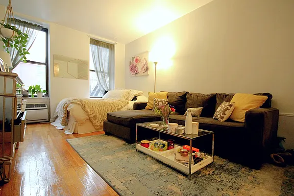 Rented by Keller Williams NYC | media 23