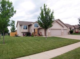 7400 W Legacy Ct, Sioux Falls, SD 57106