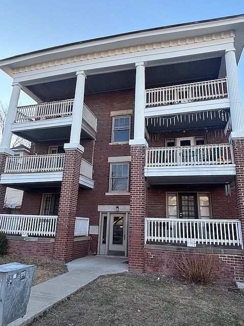 1st image of 3904 Wyoming St #3