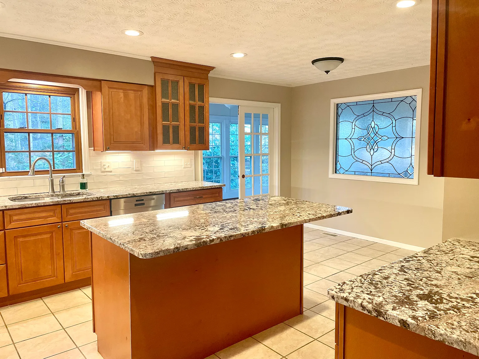 4330 Riverhill Ln NE — Photo 4