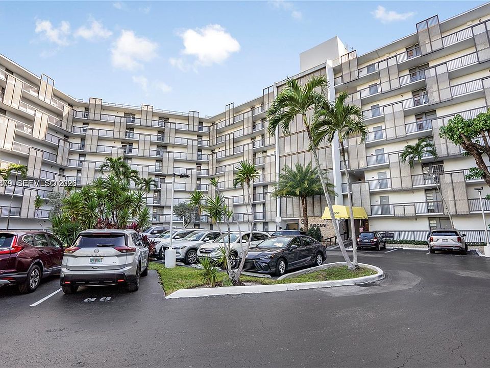 1st image of 20500 W Country Club Dr APT 607