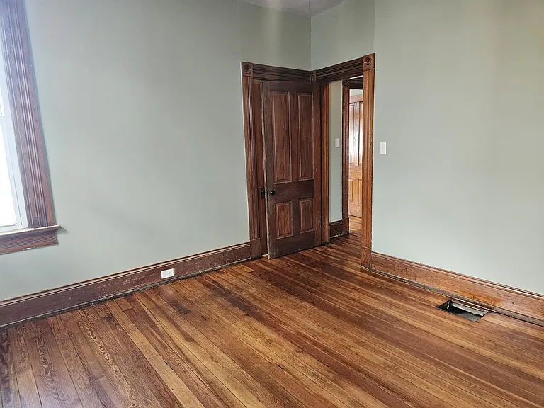 313 Walnut St — Photo 14