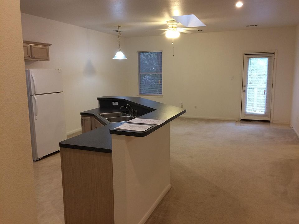 LARE OPEN LIVING AREA WITH RAISED BAR SEATING !