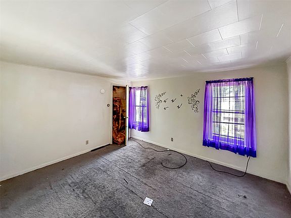 4th image of 230 Saint Charles St