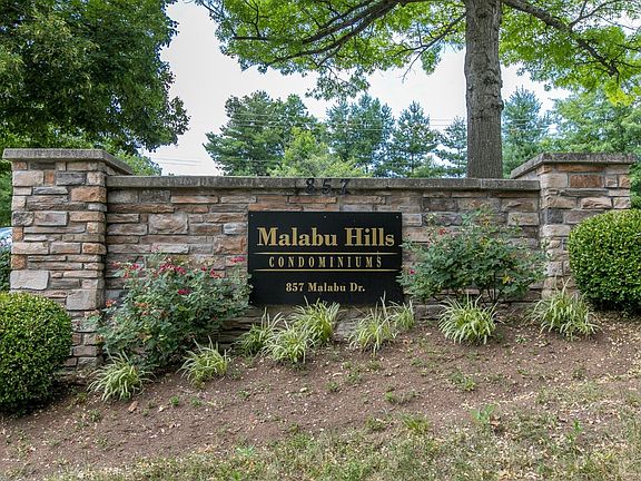 2nd image of 857 Malabu Dr APT 1102