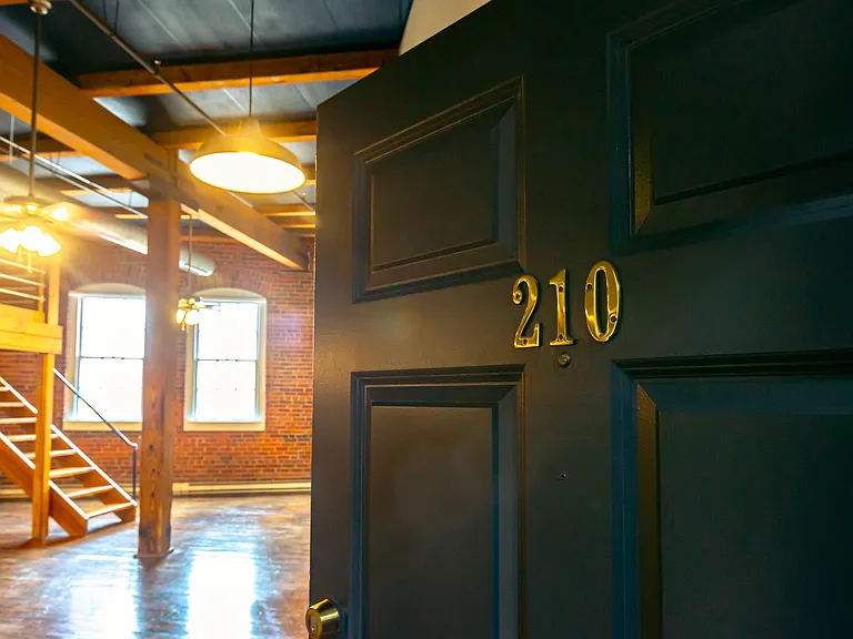 Lofts On Madison — Photo 9