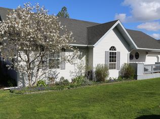 303 Scorpio Dr, La Grande, OR 97850