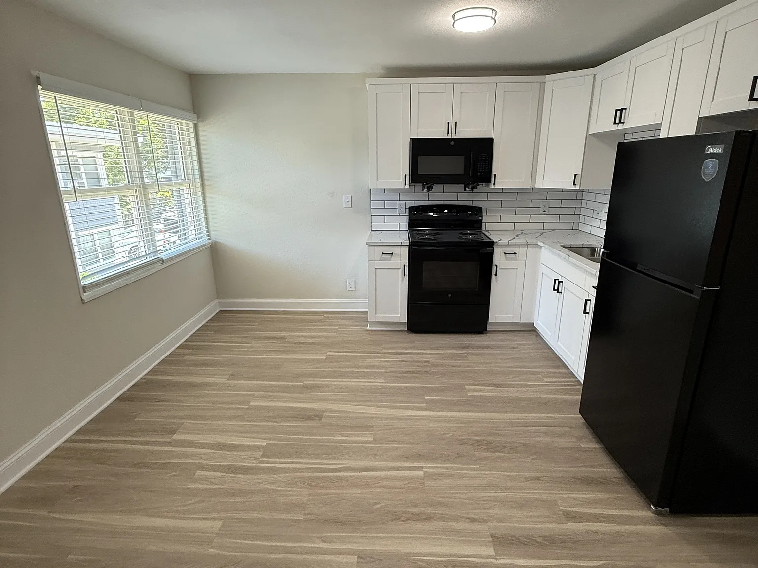 Pine Manor Properties — Photo 4