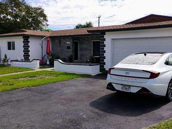 4th image of 19841 SW 101st Ct