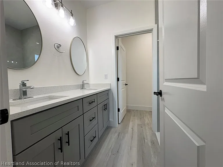 6011 Candler Ter — Photo 12