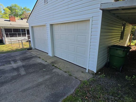 3rd image of 3506 Wilmington Ave