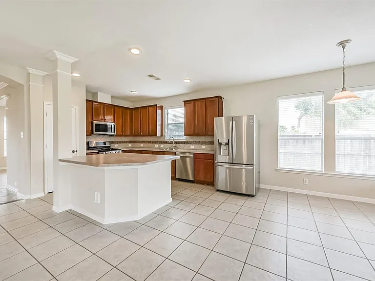 2601 Hewn Rock Way — Photo 10