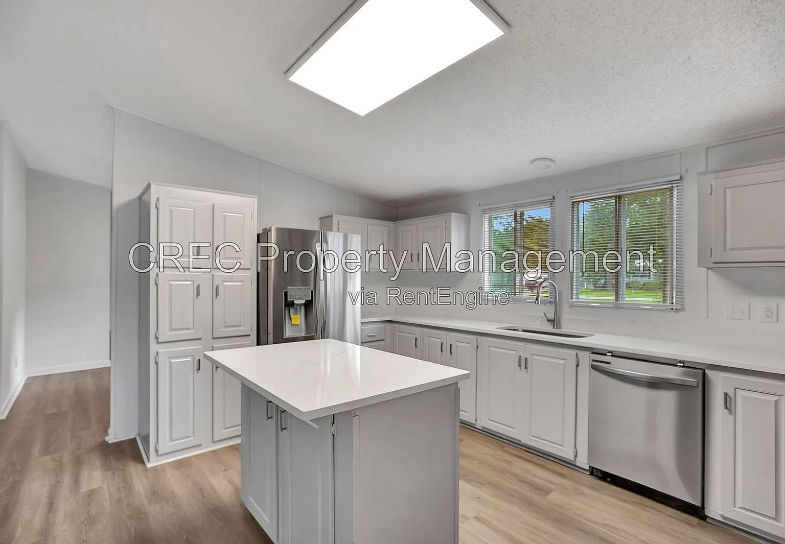 3 bed, 2.0 bath, 1784 sqft, $2,150 — Photo 3