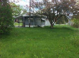 2 Oak St, Gill, MA 01354