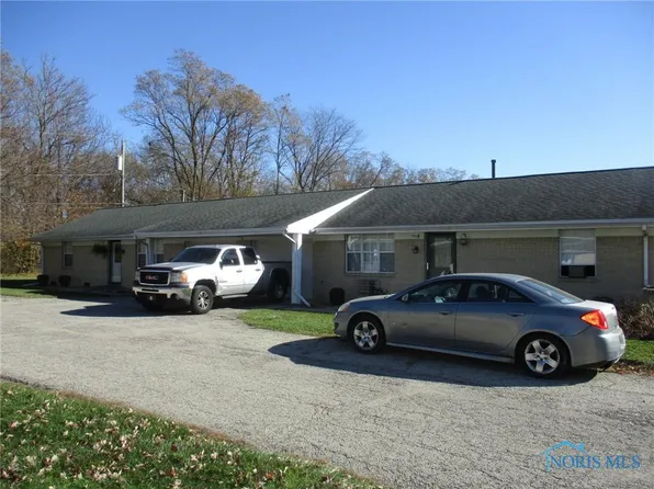 310 Maumee Ln, Napoleon, OH 43545