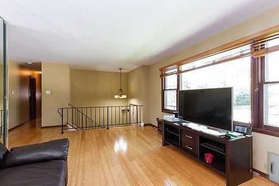 5th image of 19060 Keeler Ave