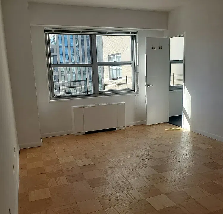 200 E 64th St #23D