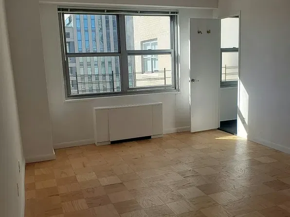 200 E 64th St APT 23D, New York, NY 10065