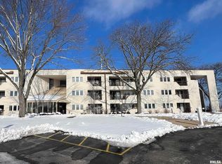 2601 W Willowlake Dr APT 4, Peoria, IL