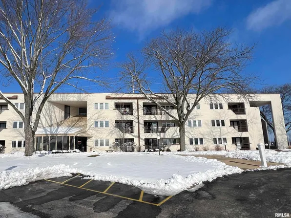 2601 W Willowlake Dr APT 4, Peoria, IL 61614