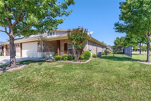 1st image of 321 Terra Verde Ln