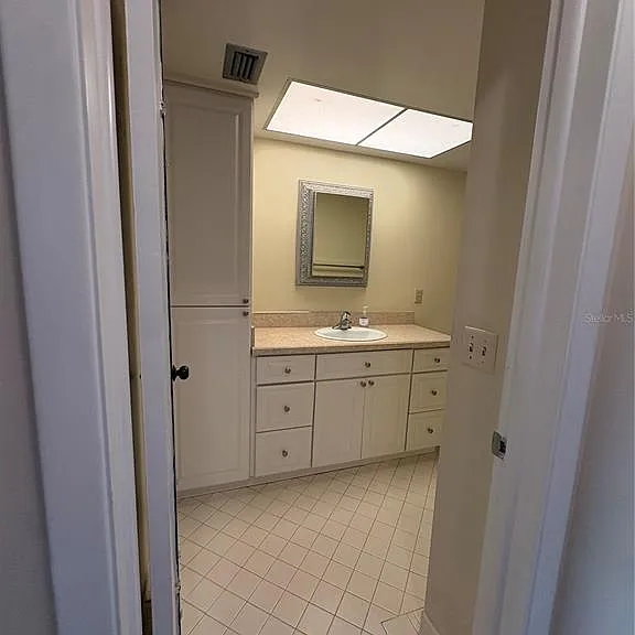 5220 Brittany Dr S #803 — Photo 19