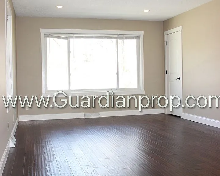 2516 W 98th St — Photo 13