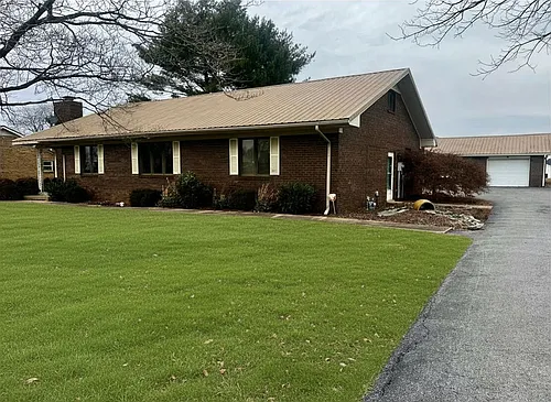 122 N Fairway Rd Photo 1