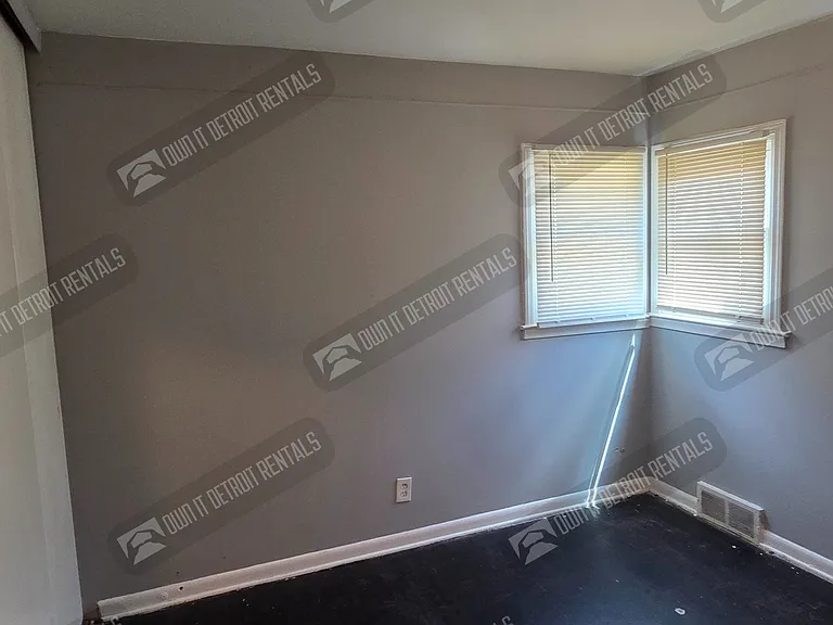 11488 Faust Ave — Photo 7