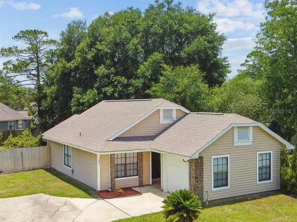 145 Lakeside Cir, Sanford, FL 32773