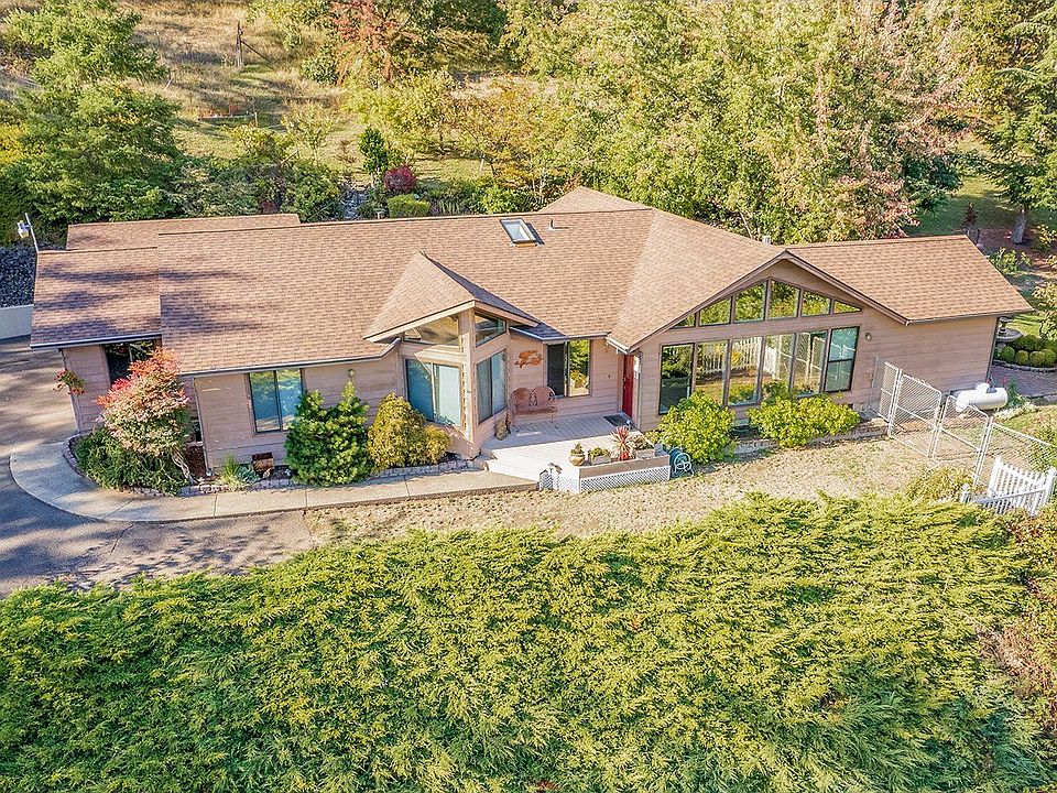 1st image of 641 San Souci Dr