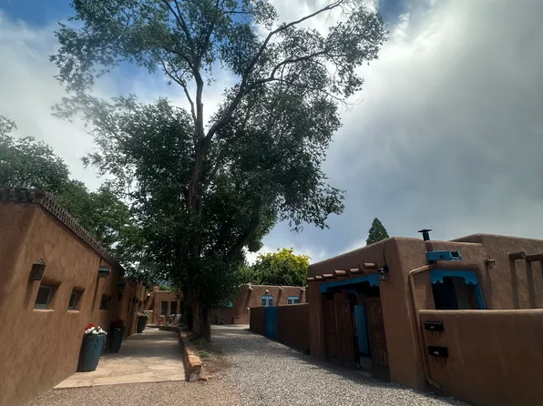 335 Delgado St, Santa Fe, NM 87501
