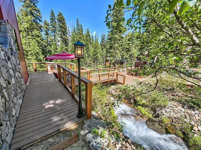 1163 Snow Crest Rd — Photo 20