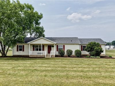 5075 State Route 250 NW, Beach City, OH, 44608