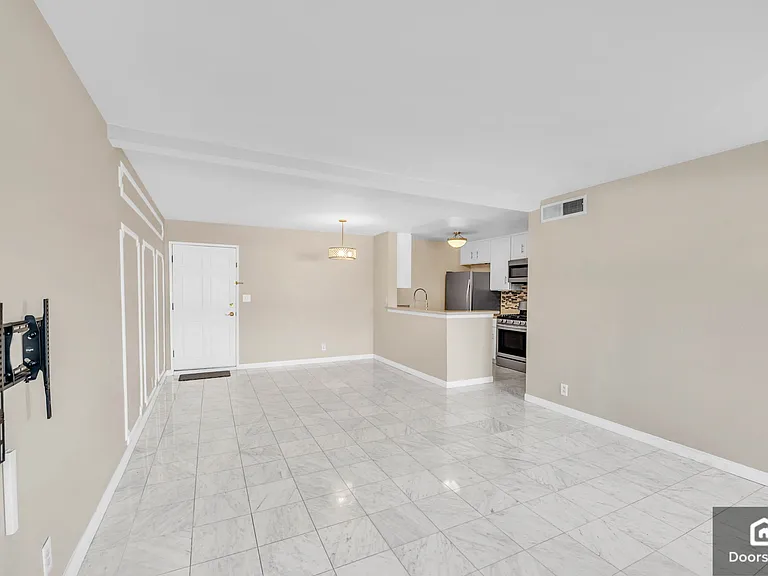 18645 Hatteras St #146 — Photo 6