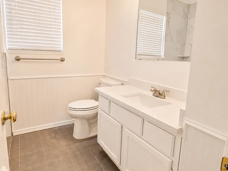1216 Sunvalley Dr — Photo 12