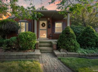 15069 Oceana Ave, Allen Park, MI