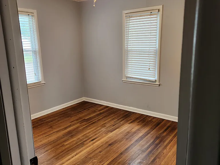 324 S 44th West Ave — Photo 4