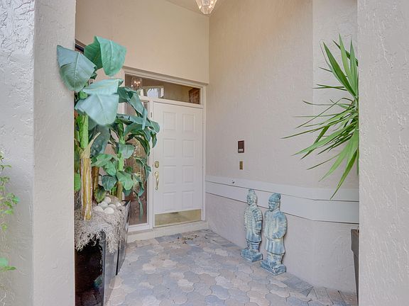 3rd image of 4560 Barclay Fair Way
