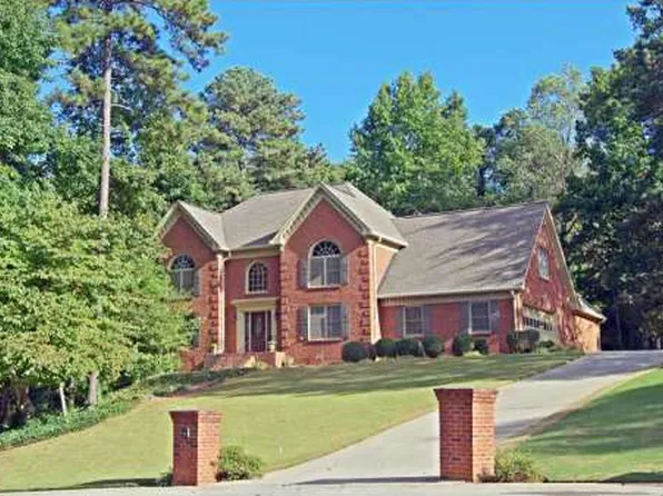 5060 Hodgkins Pl, Lilburn, GA 30047