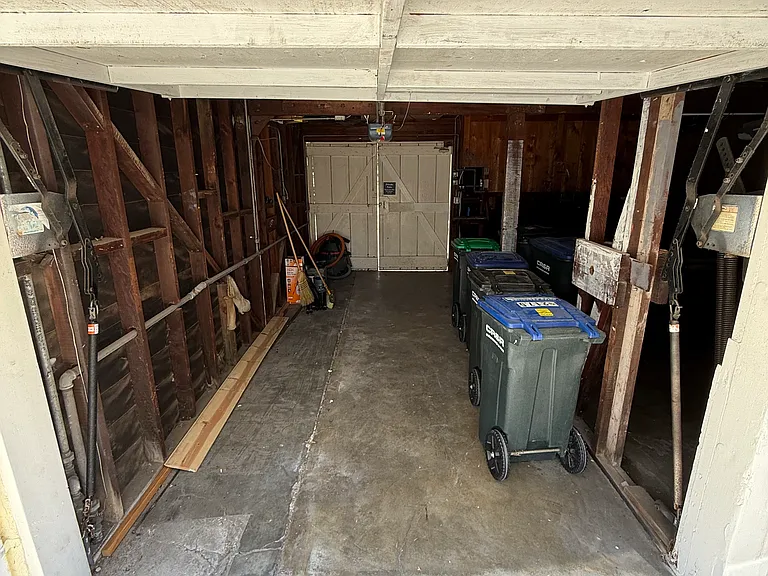 217 1/2 Sapphire Ave — Photo 22