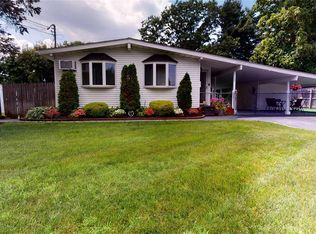 15 Dusk Dr, Centereach, NY 11720