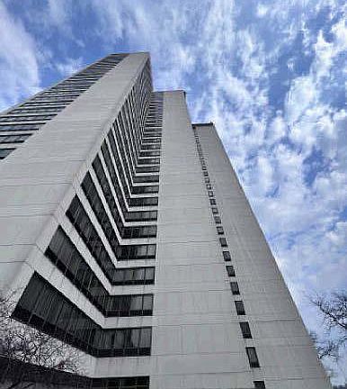 2nd image of 1001 W Jefferson Ave #300/25F