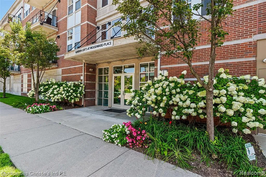 Building Photo - 66 Winder St #458
