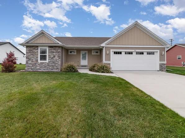 951 Under Wood Ln, Essexville, MI 48732