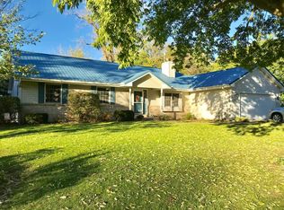 352 W Croswell Ave, Bonfield, IL 60913